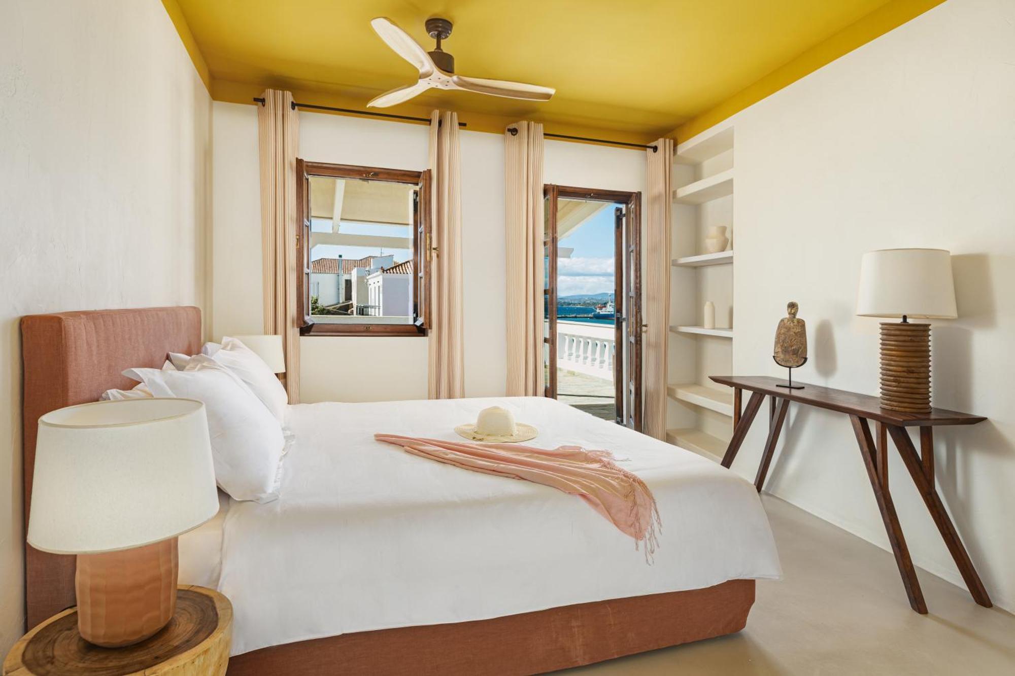 Teresa Spetses Hotel Buitenkant foto